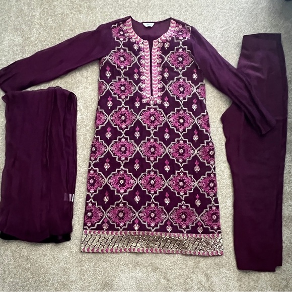 Chinyere Size Small Three Piece Suit - Pret/ Formal - Picture 1 of 1